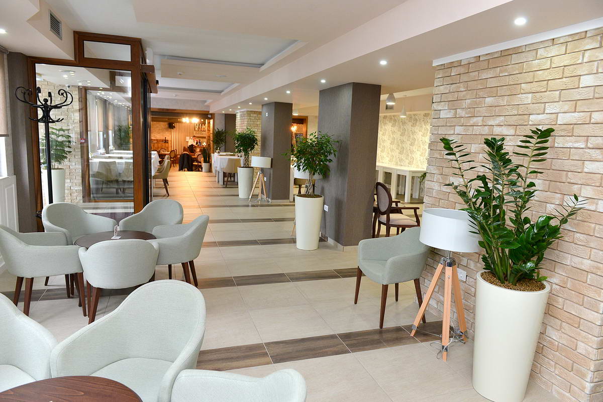 Hotel i Restoran MV Monogram